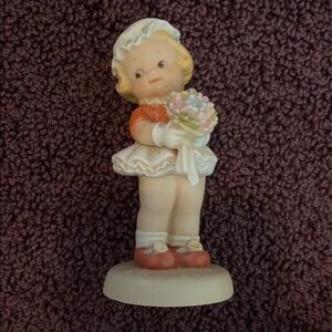 Memories of Yesterday membership figurine I’m the girl for you